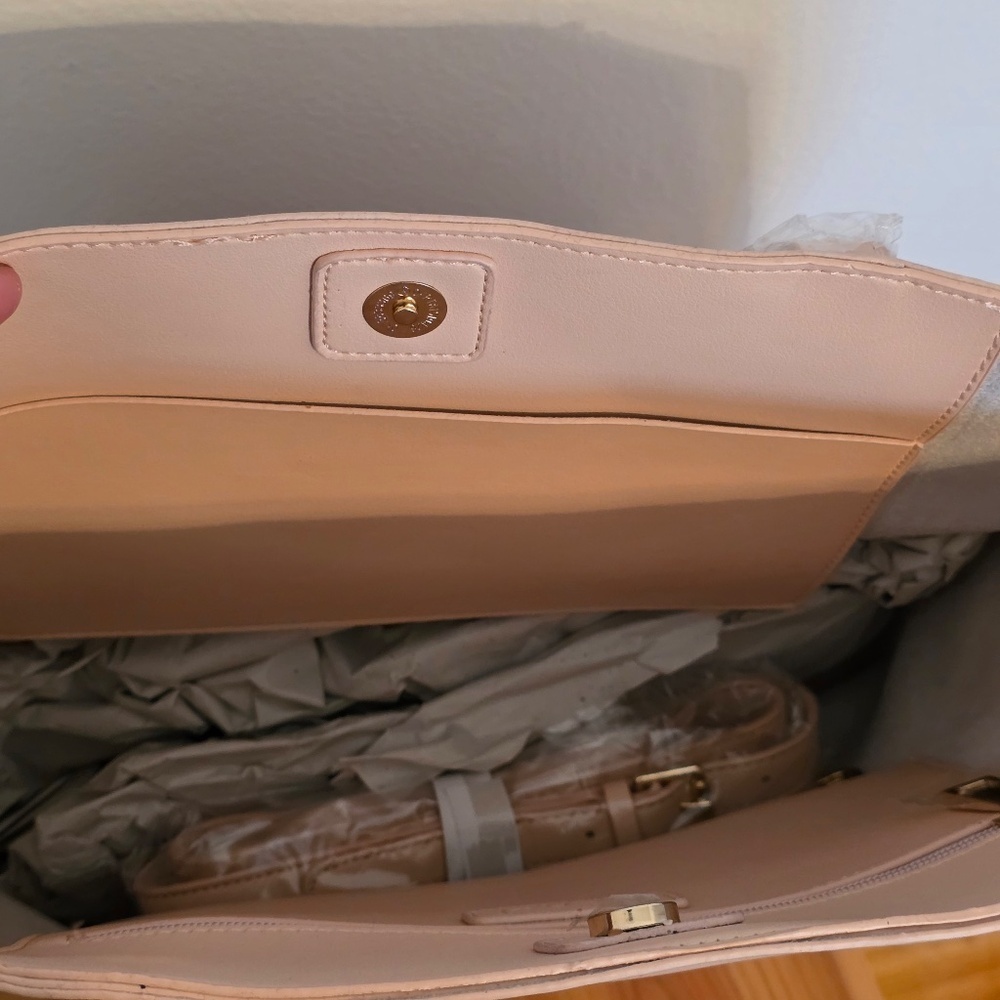 Lionel Michelle Vegan Leather Tote Bag - Cream - Picture 13 of 13